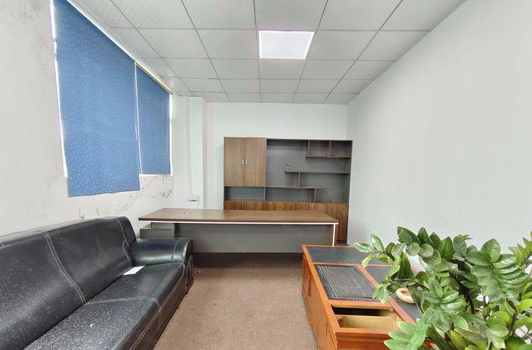 西乡，九围簕竹角，整层760平带装修厂房仓库出租，租金21元