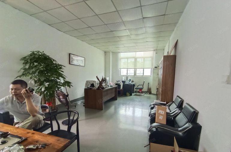 西乡桃源居地铁口新出楼上1000平精装修厂房出租无转让费可分