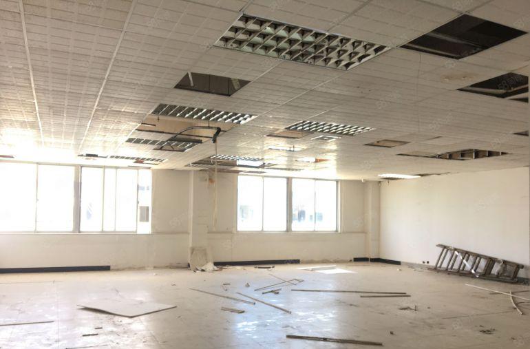 松岗谭头工业园村委厂房出租3300平，实际面积。合同5年