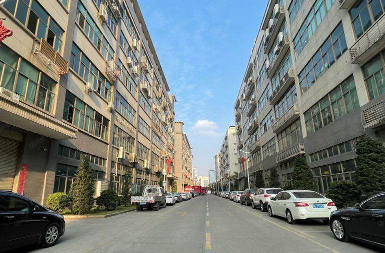 宝安石岩塘头2000平精装修办公室厂房仓库出租 300平起分