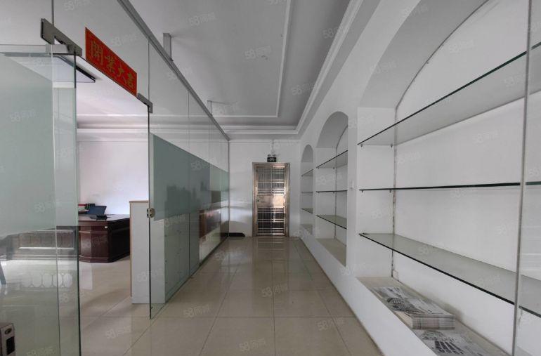 21元起松岗地铁口楼上300平精装修厂房出租仓库出租大小分租