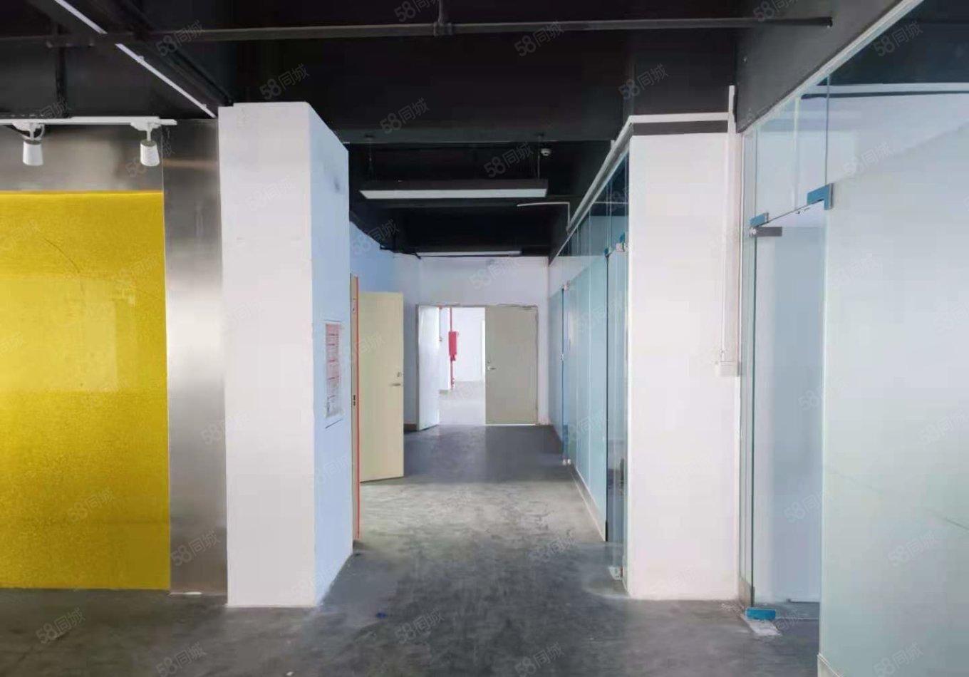 石岩龙大高速出口原房东直租整层1300平米带装修水电齐全