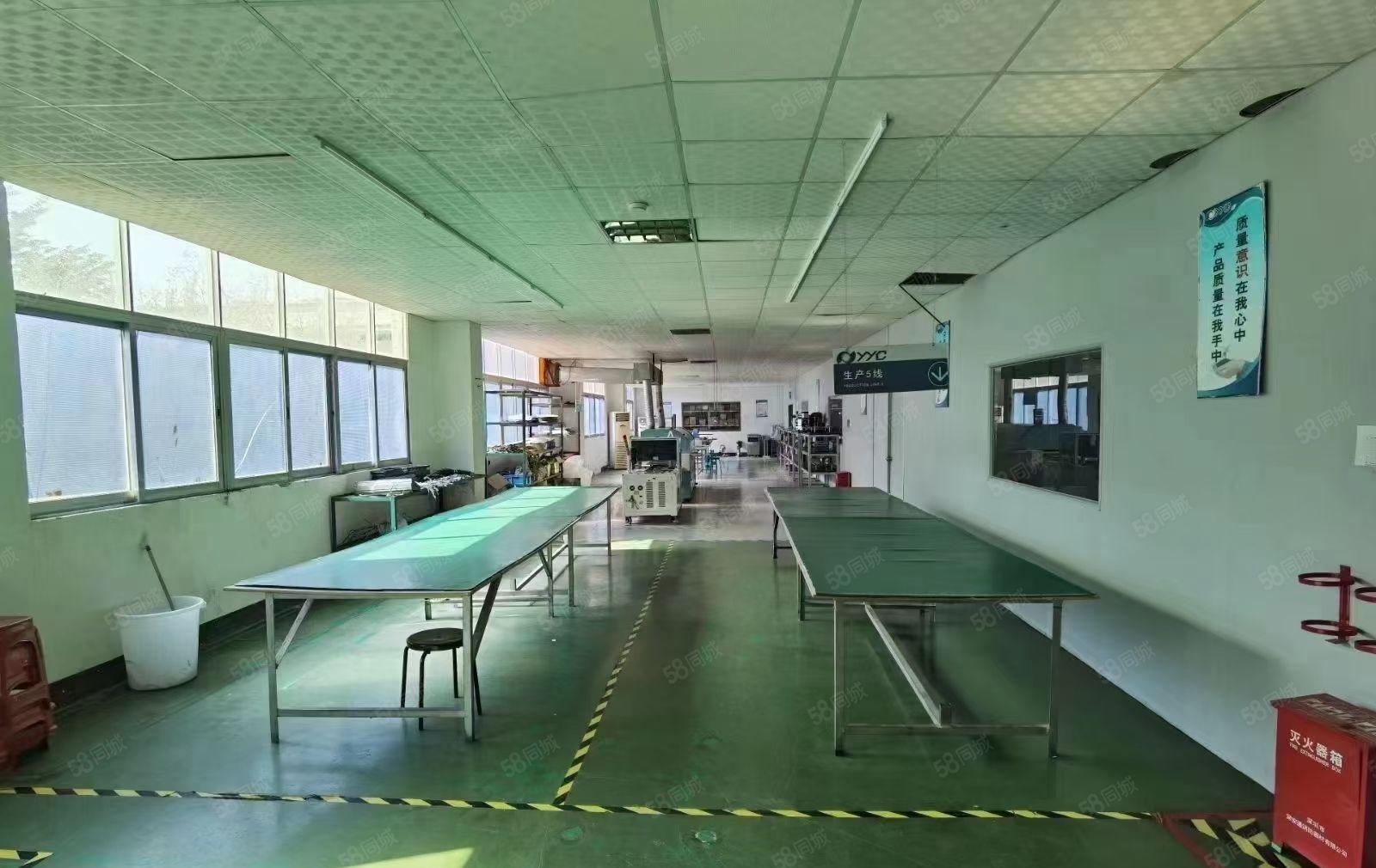 观澜高速口附近大型园区楼上5000平精装修厂房出租可分租