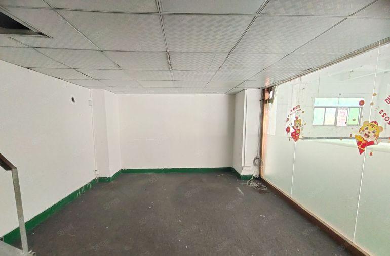 西乡洲石路，鹤洲大型正规工业区一楼新出700厂房，带卸货平台