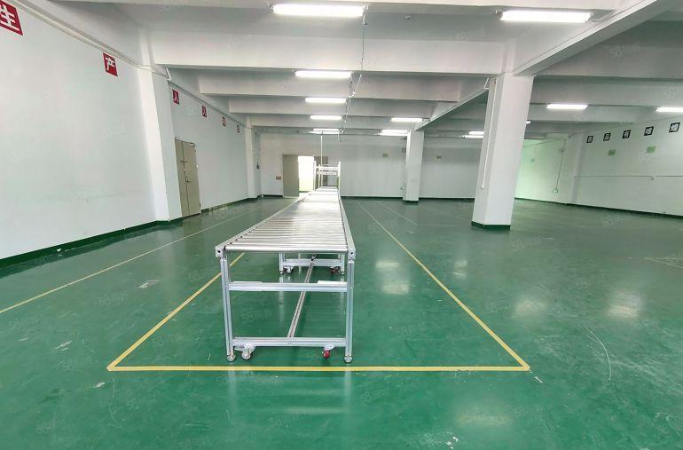 西乡九围800平带装修厂房仓库出租，25元，水电齐全，已电改