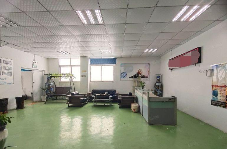 西乡，固戍大型工业，楼上带装修独立半层600平厂房，拎包入驻