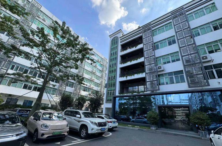 福永桥头地铁口精装修无尘车间1500平厂房低价出租可分租