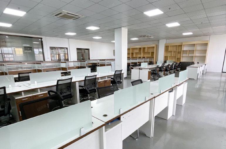 西乡107国道边独门独院6000平米精装修无尘厂房出租空地大