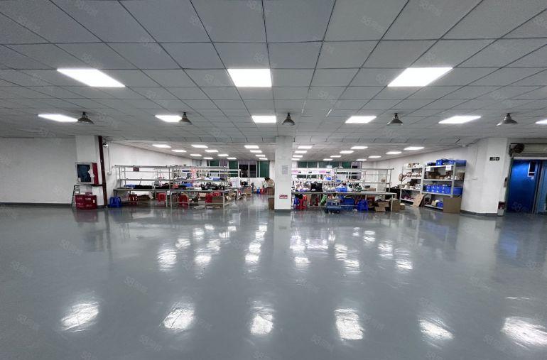 西乡地铁口3楼1800平厂房出租带精装修办公室车间