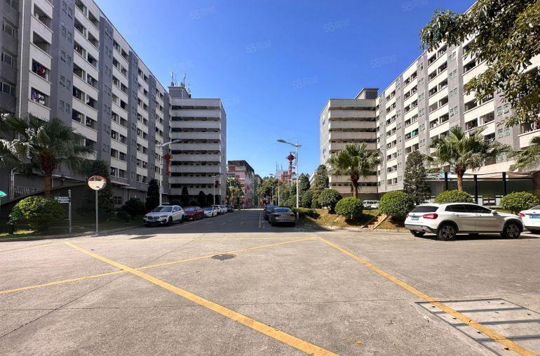 沙井新桥高速工业园精装1000平办公室研发电商仓库厂房出租