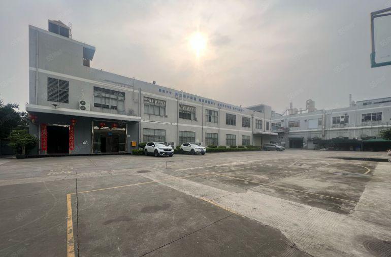 沙井地铁站独门独院4000平米研发办公设备无公摊厂房出租