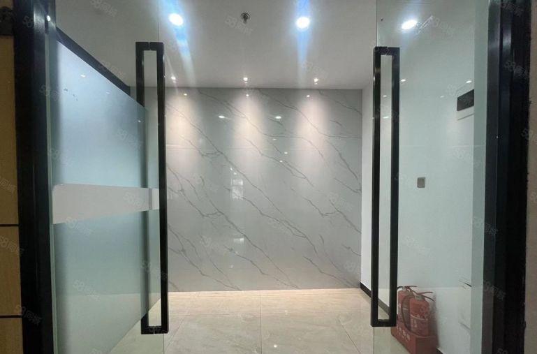 特价出租宝安福永小面积办公室厂房仓库精装修100平200平