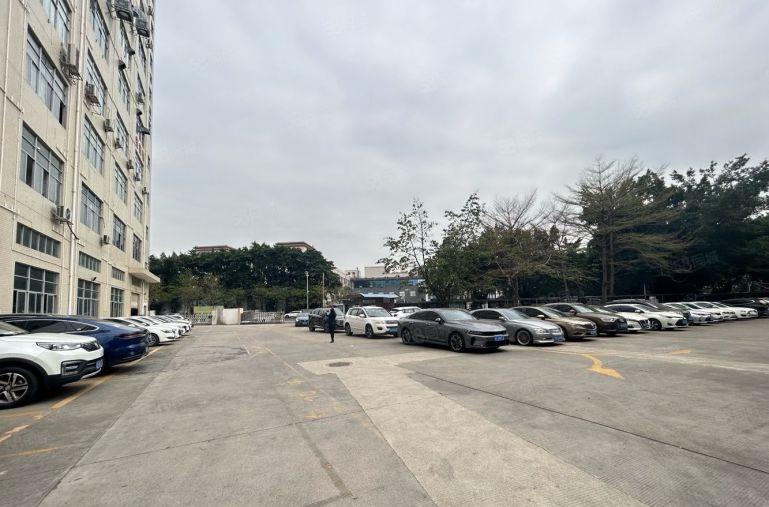 500平起租宝安石岩原房东独门独院厂房出租空地大可分租