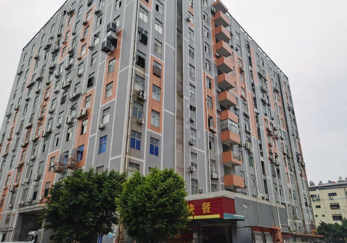 沙井后亭地铁口工业园区楼上整层800平方带精装修有前台办公室