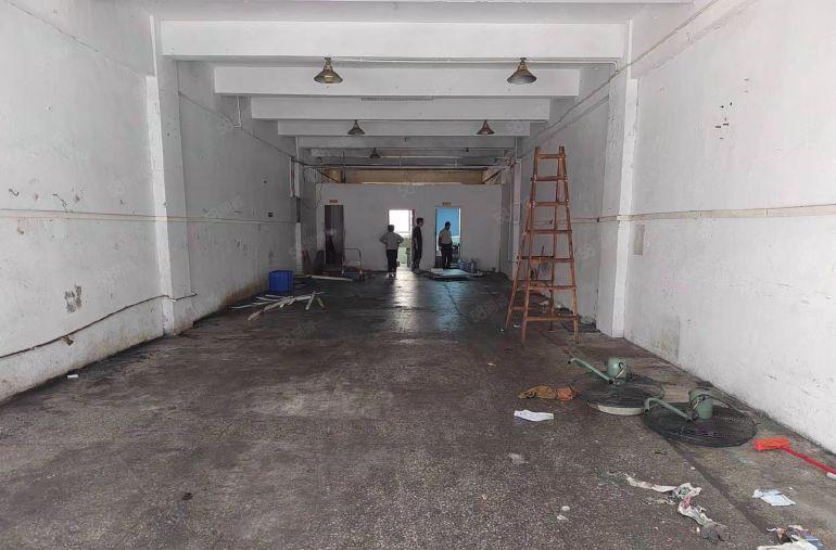 沙井中心路旁98工业园一楼200平方米精装修厂房出租