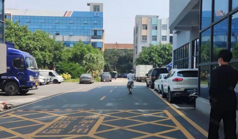 沙井地铁口800平米精装修厂房无转让费出租办公室仓库低价分租