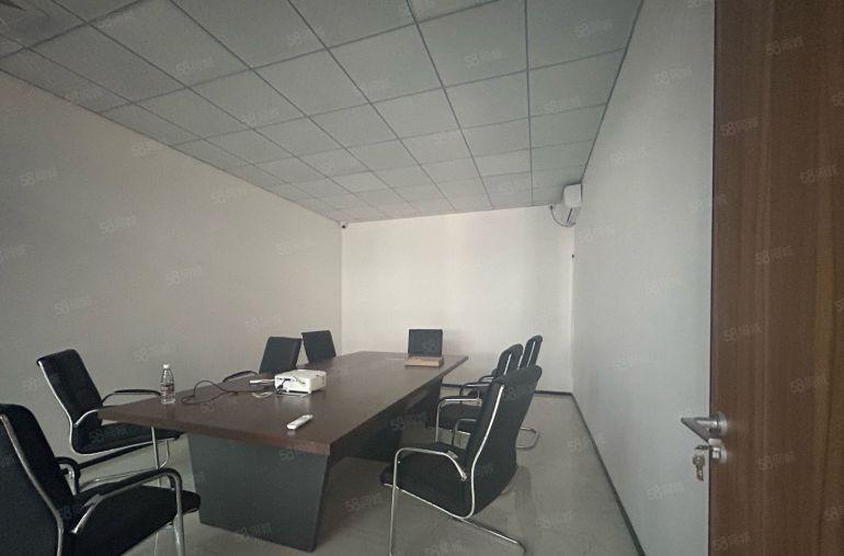 石岩原房东低价厂房出租带装修无转让费2000平整层仓库分组