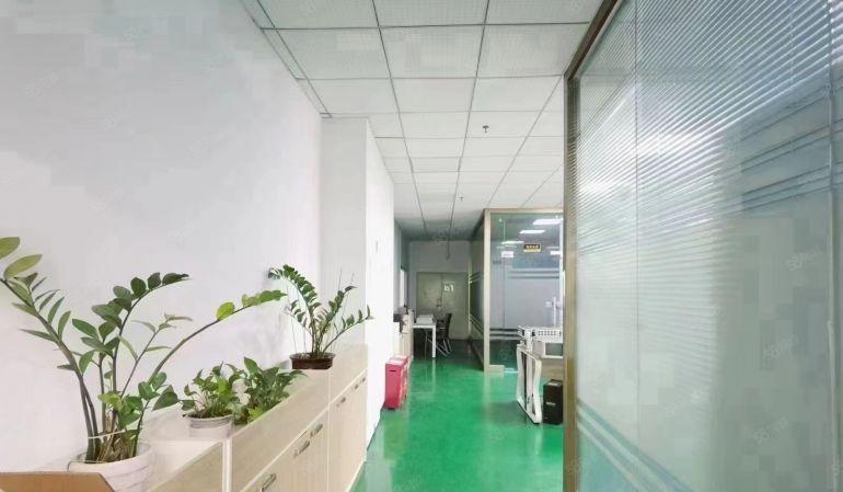 后亭地铁口旁二楼750平方米精装修厂房招租