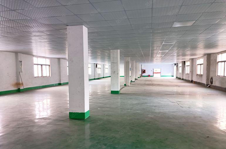 500平起租石岩地铁口附近独院4800平原房东红本过环评