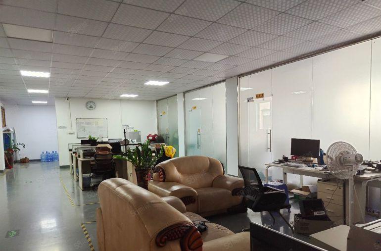 石岩地铁站附近新出独门独院原房东5000平宿舍水电齐全