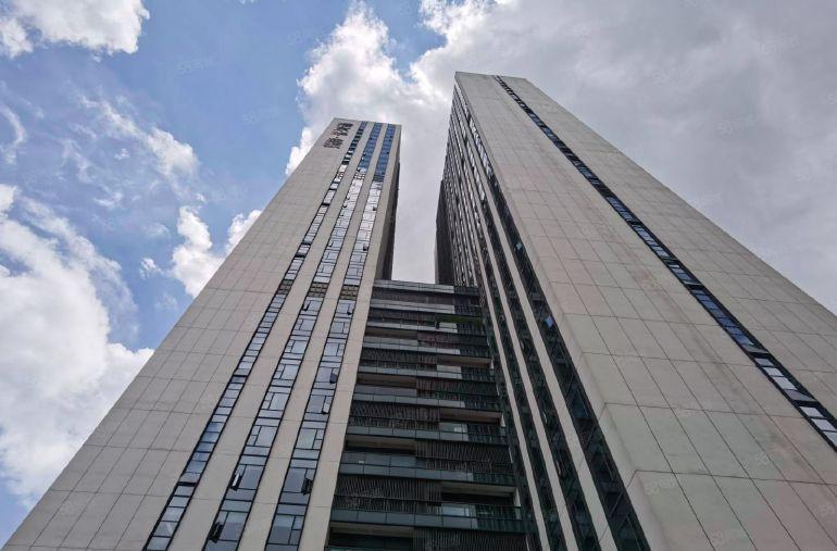 松岗产业研发办公场地原房东红本地铁口附近交通方便形象好车位足