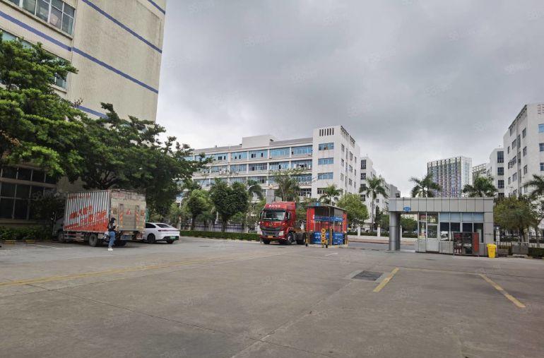 石岩石龙仔新出楼上带精装修厂房3000平出租，整层可分租