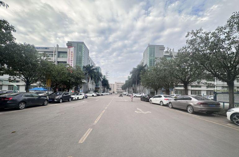 石岩地铁原房东工业园500平至3000平精装厂房一楼仓库出租