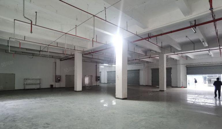 宝安福永地铁口旁1000平一楼精装修厂房空地超大可进拖头
