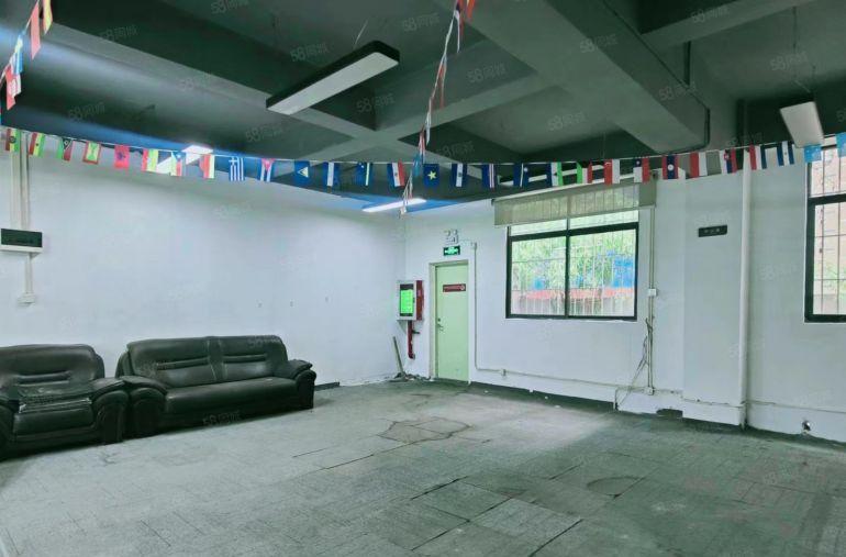 实惠实用26元每平一楼800平地铁口大型园区位置形象俱佳