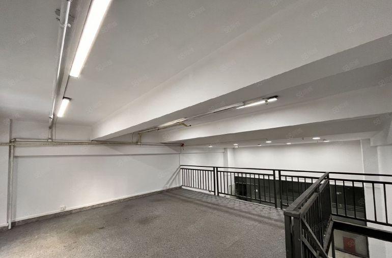 固戍地铁站200米小面积38平复式办公室可办红本租赁特价