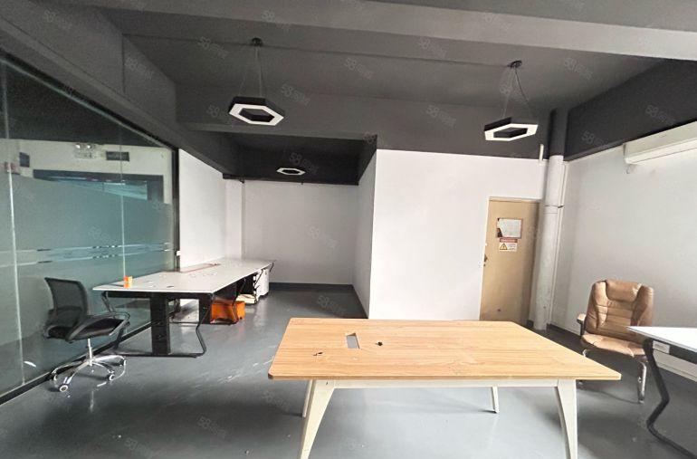 宝安石岩塘头楼上精装修650平米厂房出租