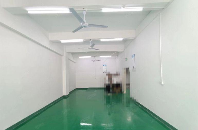 西乡，固戍大型工业园，楼上精装修260平厂房出租，全新地坪漆