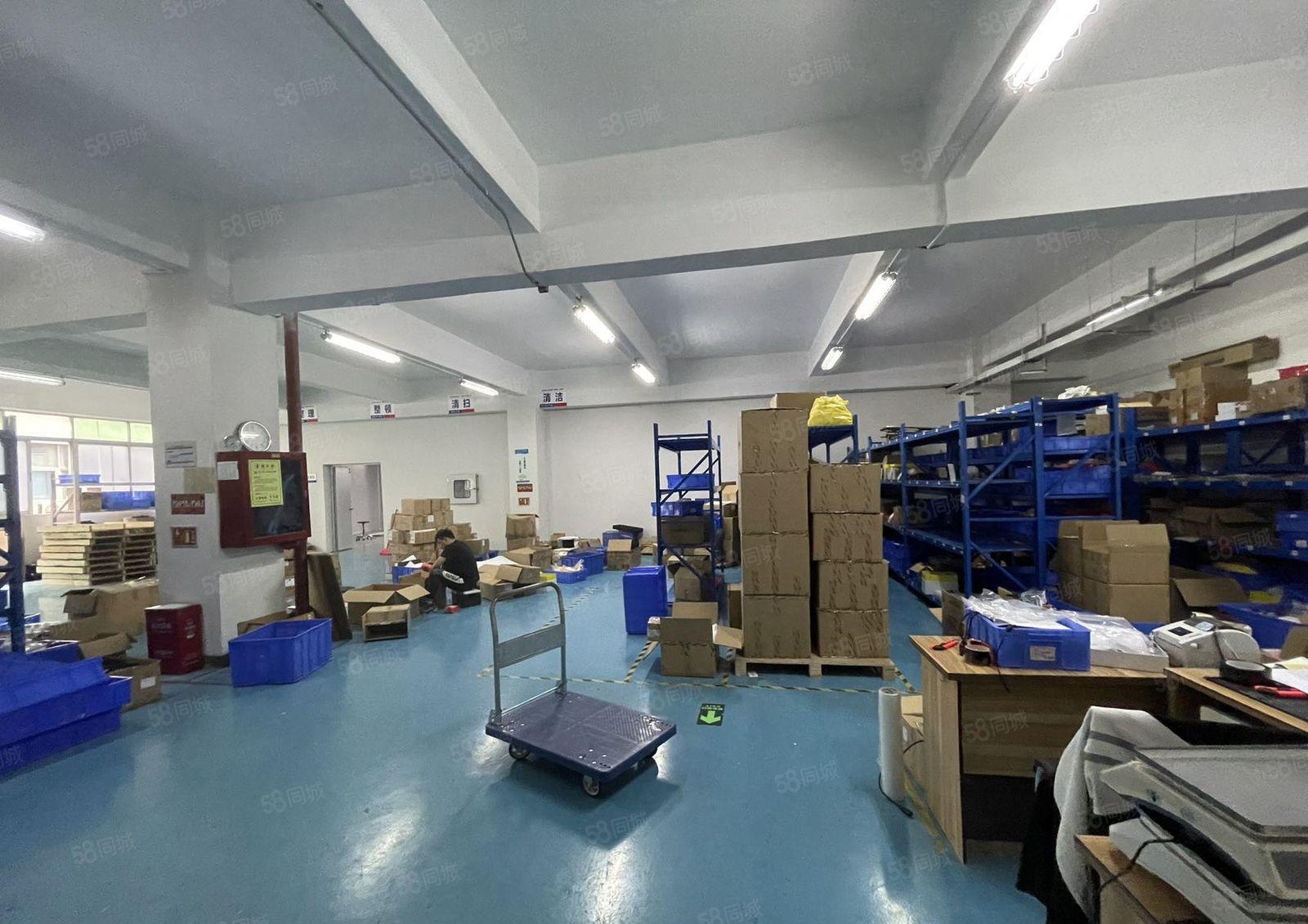 无尘车间无转让费！石岩塘头2楼2400平精装修低价厂房出租！