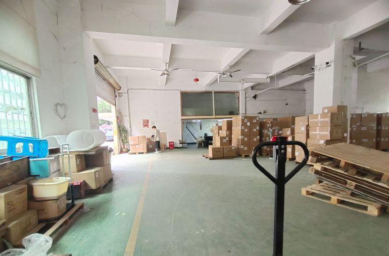 西乡鹤洲大型工业园，一楼装修750平厂房，可分租，带卸货平台