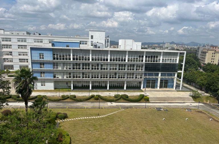 松岗 国资委 花园式独栋5000平可分租实际面积办公厂房出租