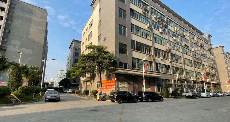 宝安松岗工业园200平方起至1000平方可分租厂房仓库出租
