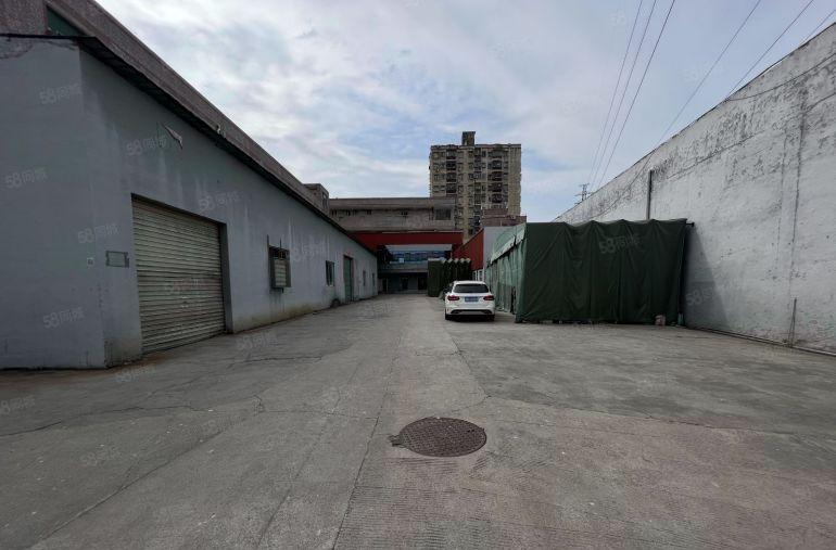 宝安地铁口厂房1200平方仓库出租带精装修空地大好招工可分租