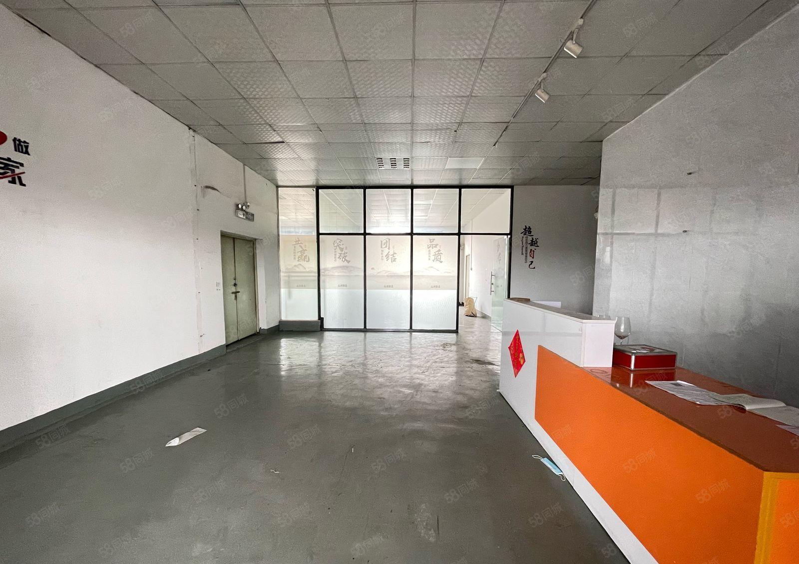 特价出租！西乡九围，洲石路，带装修600平厂房出租，租金23