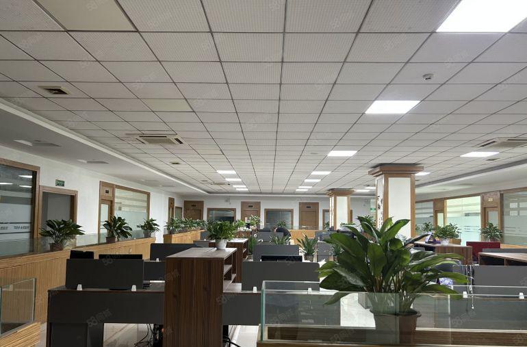 10年合同宝安石岩原房东52500平红本厂房出租独门独院