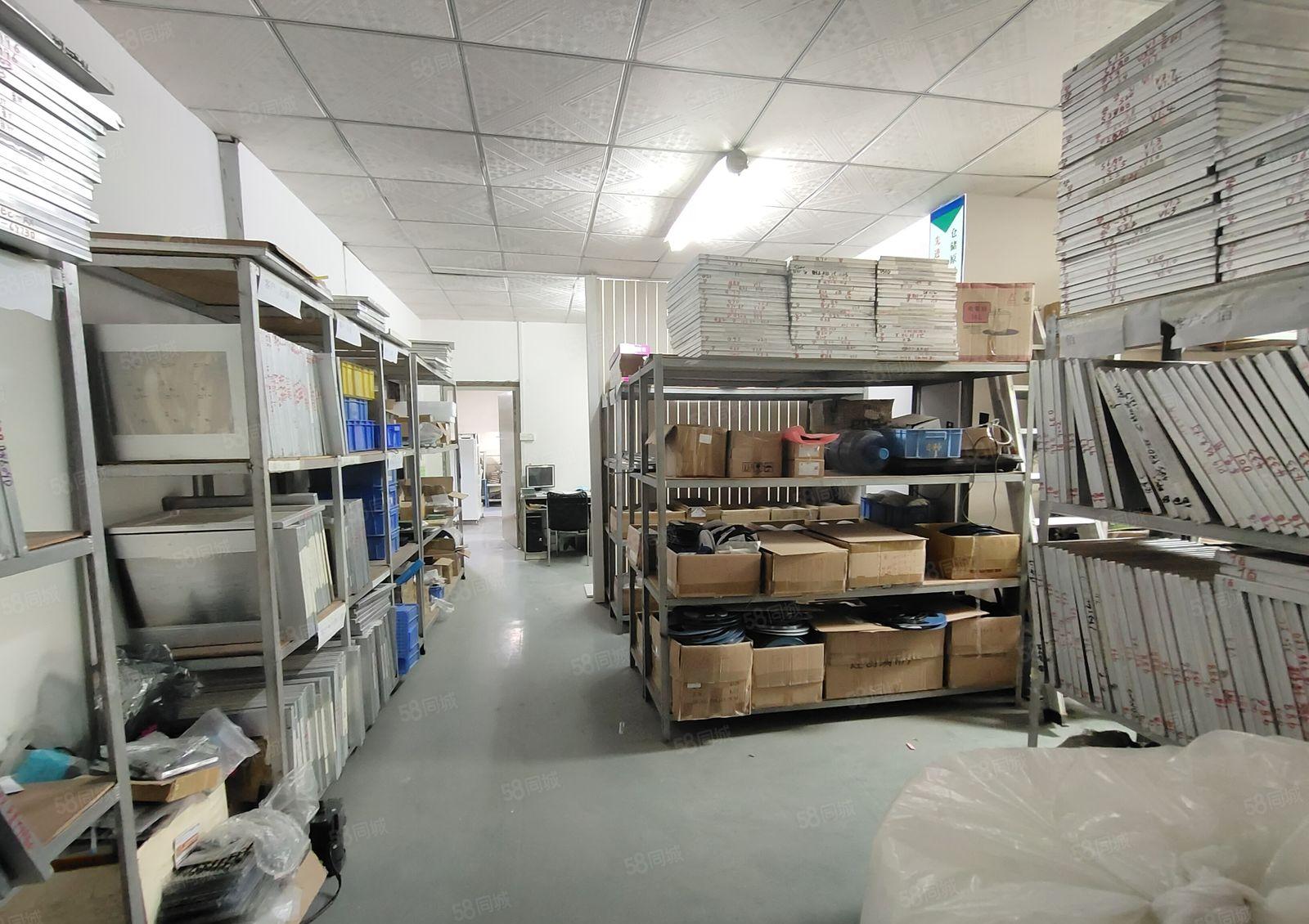 西乡，固戍，航城大道边，楼上带装修750平厂房出租，使用率高