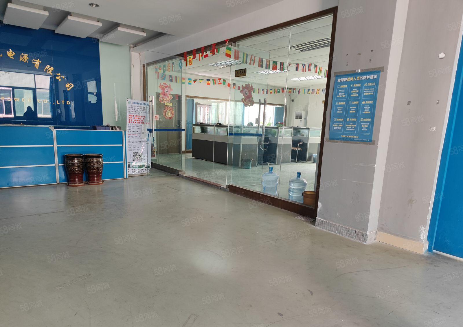 深圳厂房福永和平楼上电梯口精装厂房，周边配套齐全方便招工