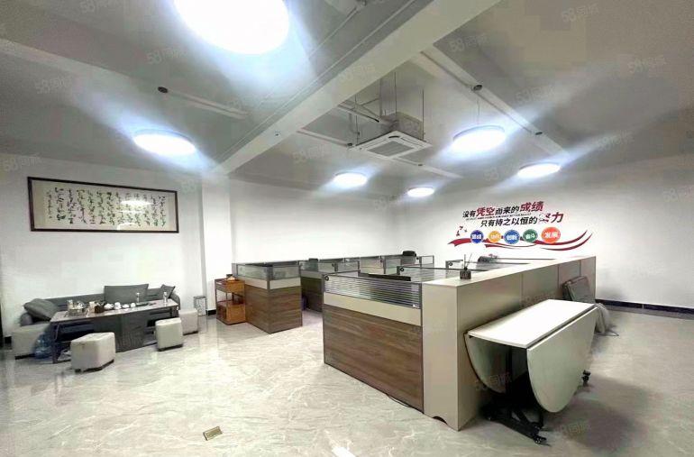 国际会展旁!福永和平楼上豪华装修1300平厂房 适合办公研发