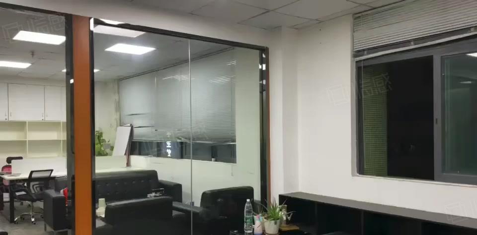 特价 新安兴东地铁口附近280平精装修3加1格局适合办公电商