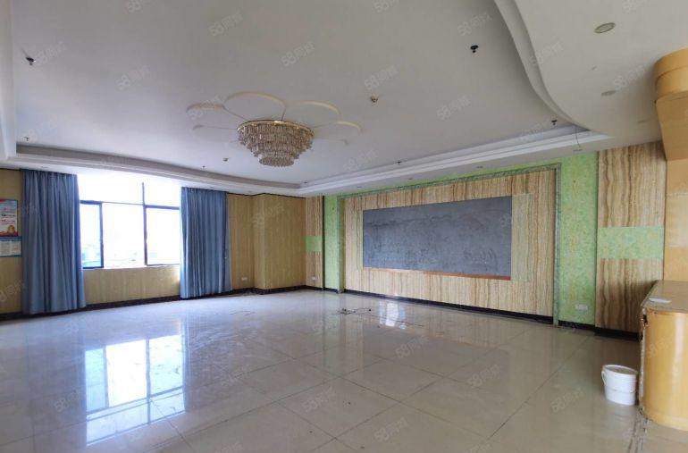 石岩水田原房东直租200平起租，二楼整层1800平，地铁口边