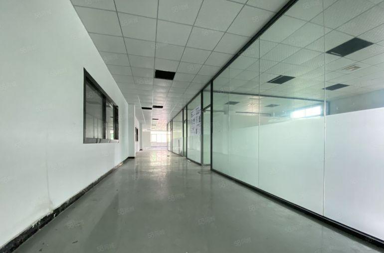 松岗中学对面工业园区新出三楼2700平方厂房出租带办公室装修