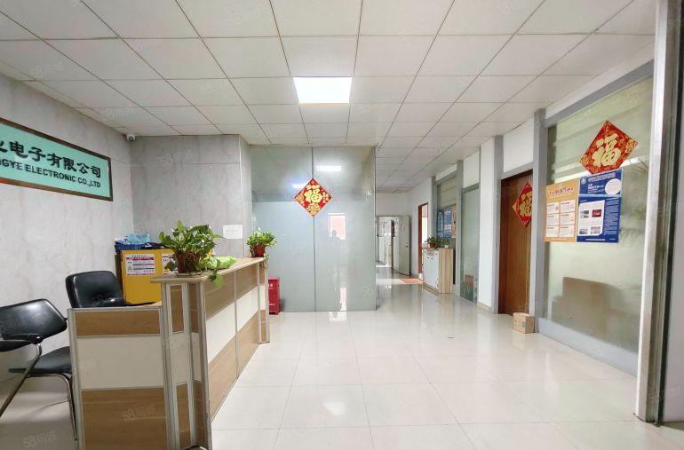 西乡固戍，整层950平带装修贴片厂房出租，使用率高，租金便宜