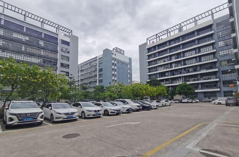 沙井新桥工业区2万平红本厂房原房东出租一楼500起分租