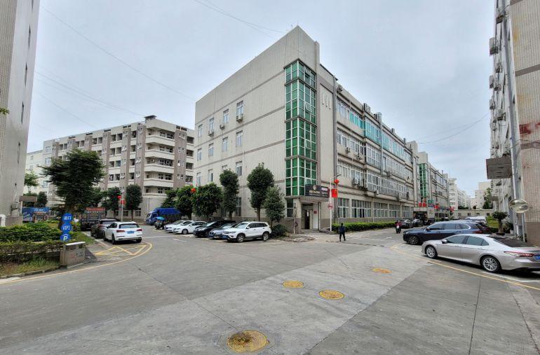 石岩汽车站独院8000平带装修厂房出租可分原房东一楼仓库出租