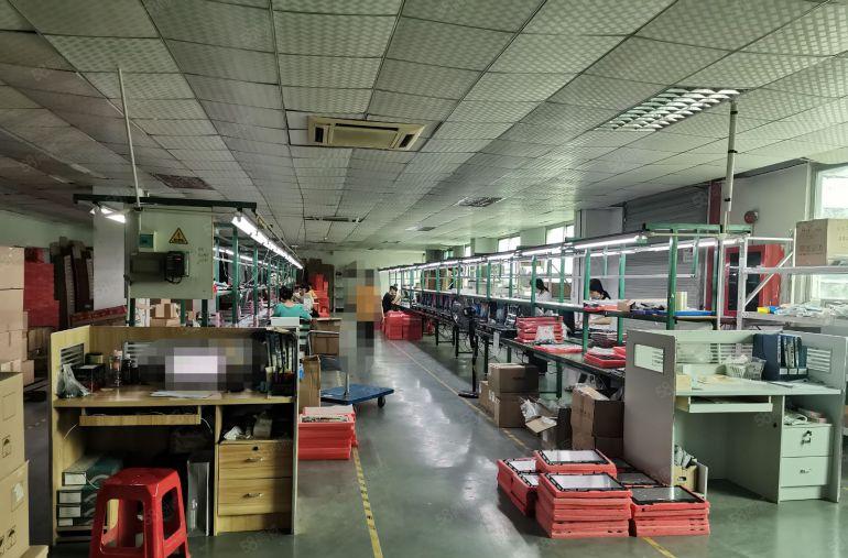 福永和平高速口工业园楼上整层2080平现成精装修标准厂房