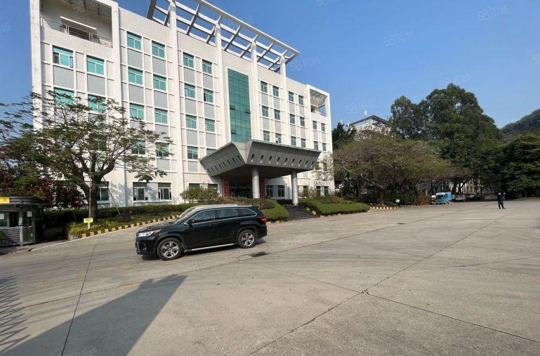 石岩地铁口新出红本四层独院6000平，空地超大，可以分租